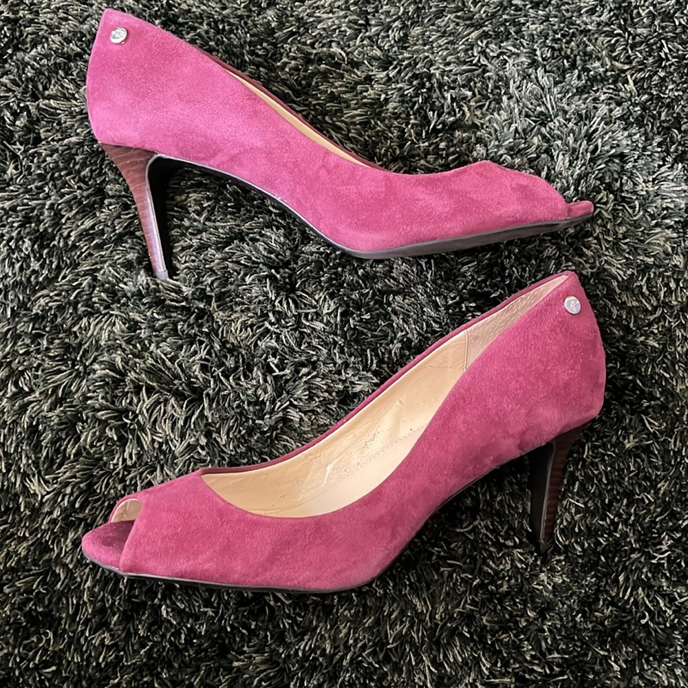 Calvin Klein Raspberry Suede Peep Toe Heels - Picture 8 of 10